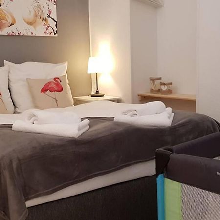 City Apartment Near Shooping Center, 6 Guests Berlin Dış mekan fotoğraf